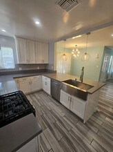 1418 N Maple St in Burbank, CA - Building Photo - Building Photo