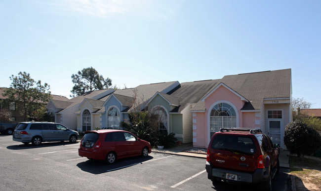 1362-1370 Redwood Ln in Gulf Breeze, FL - Building Photo - Building Photo