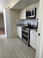 15221 Polly Ave in Lawndale, CA - Building Photo - Building Photo