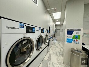 435 E 79th St, Unit 8V in New York, NY - Building Photo - Building Photo