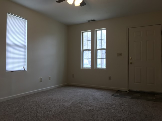 1416 S 10th St, Unit A in Ironton, OH - Foto de edificio - Building Photo