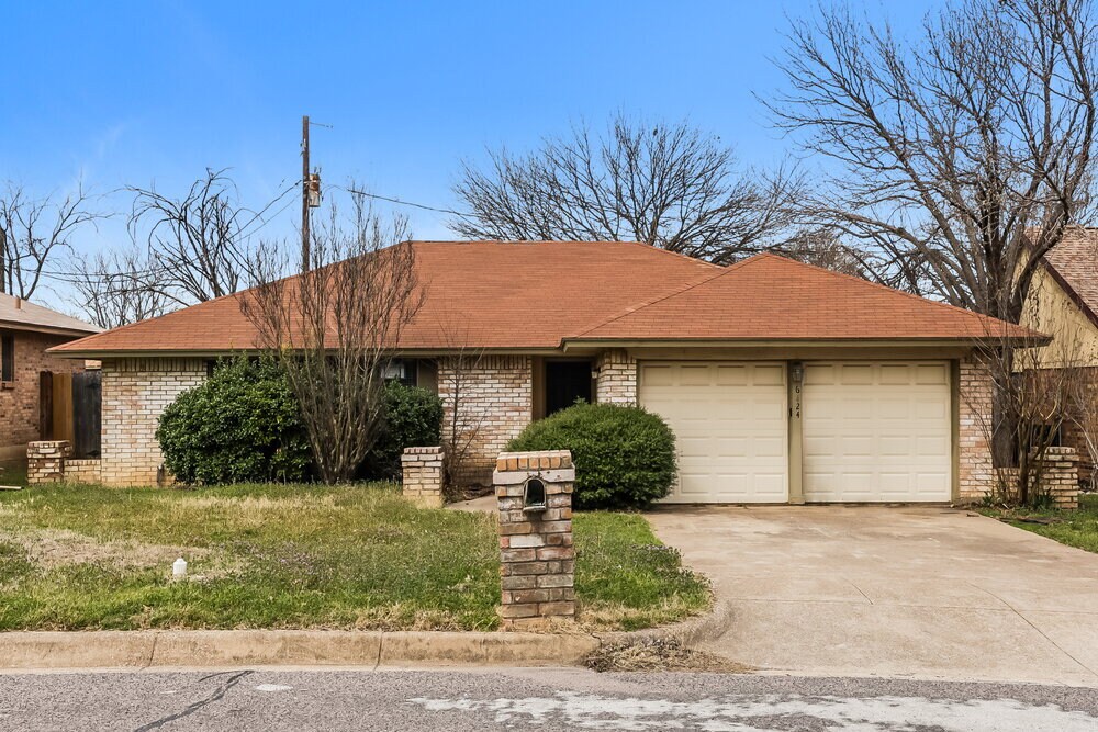 6424 Canyon Cir in Fort Worth, TX - Building Photo
