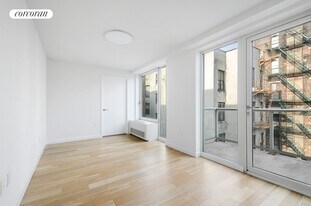 111 E 115th St in New York, NY - Building Photo
