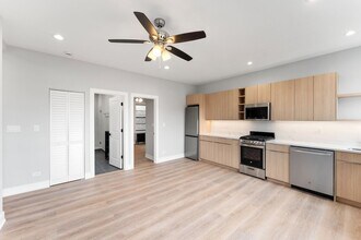 1536 W Jonquil Ter in Chicago, IL - Building Photo - Building Photo