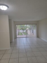 4174 NW 79th Ave in Doral, FL - Building Photo - Building Photo