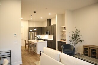 The Landing at Lakewood Harbour in Lexington, KY - Building Photo - Building Photo