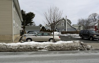 479-485 Hoboken Rd in Carlstadt, NJ - Building Photo - Building Photo