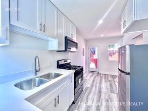 420 N Sierra Bonita Ave in Los Angeles, CA - Building Photo - Building Photo