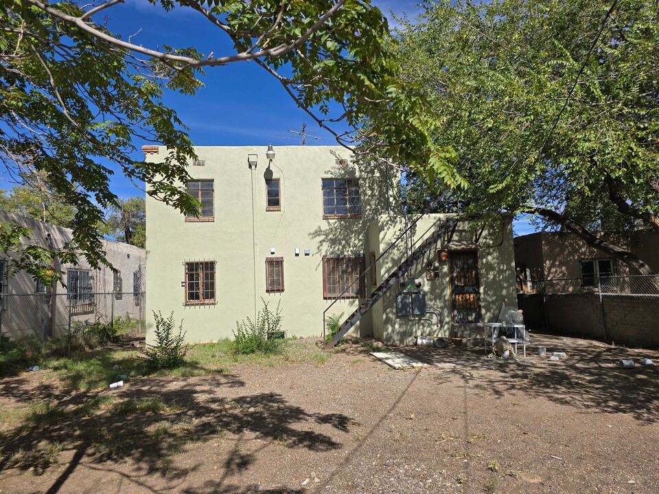 1206 Coal Ave SW in Albuquerque, NM - Building Photo