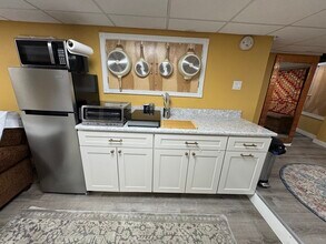 1292 Lenox Rd in Richmond, MA - Building Photo - Building Photo