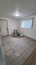2404 N Hamilton St, Unit Unit 2 - Lower in Spokane, WA - Building Photo - Building Photo