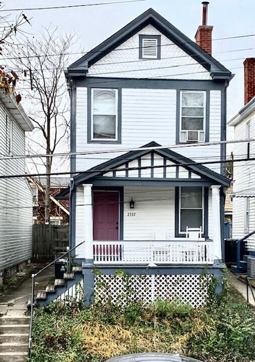2337 Victor St-Unit -2337V in Cincinnati, OH - Building Photo