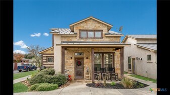 1654 Gruene Vineyard Crossing in New Braunfels, TX - Building Photo