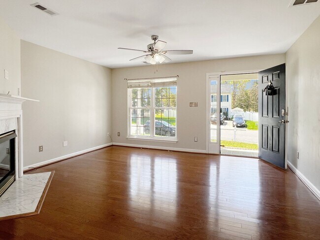 5409 Afton Overlook in Richmond, VA - Building Photo - Building Photo