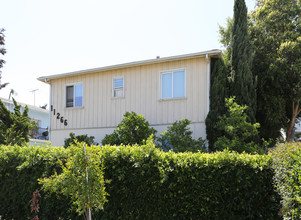 11266 Venice Blvd in Culver City, CA - Building Photo - Building Photo