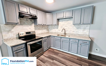 2401 Alcy Manor Ln in Memphis, TN - Building Photo - Building Photo