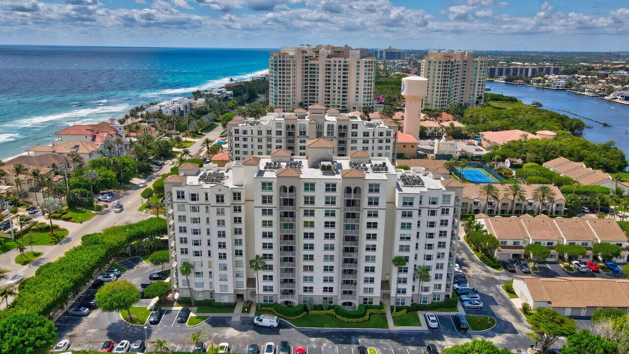 3594 S Ocean Blvd in Highland Beach, FL - Building Photo
