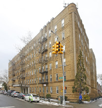 70 Dahill Rd in Brooklyn, NY - Foto de edificio - Building Photo