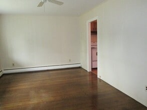 32 Cranberry Rd in Bourne, MA - Building Photo - Building Photo