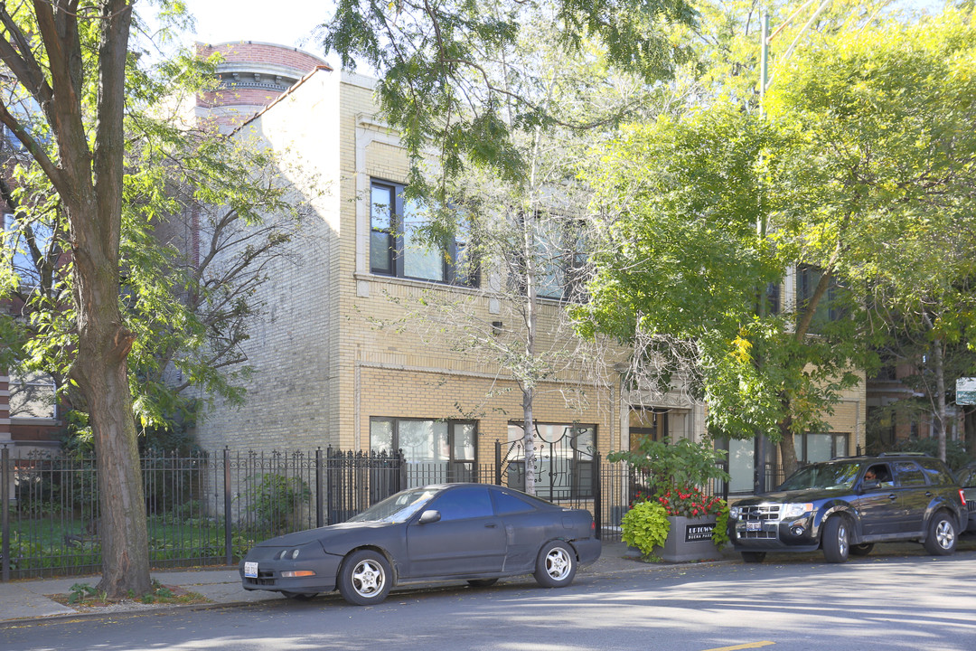 4022-4024 N Sheridan Rd in Chicago, IL - Building Photo