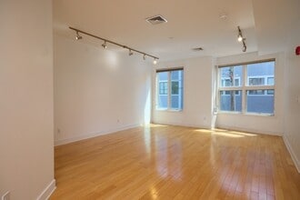 24 Bay State Rd in Cambridge, MA - Building Photo - Building Photo