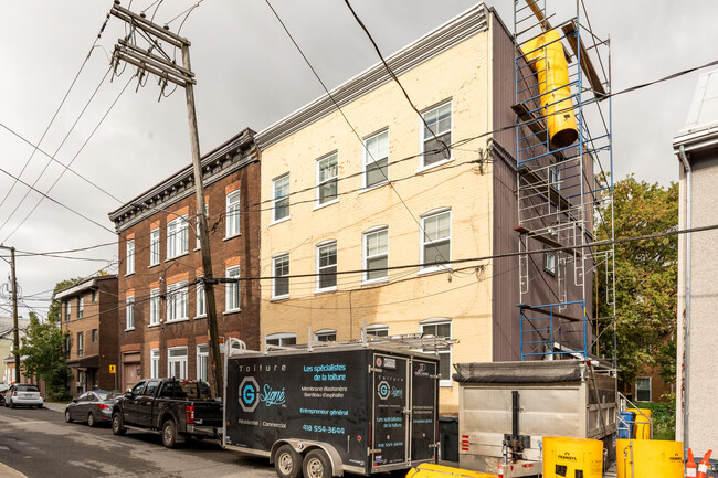 232 Bagot Rue in Québec, QC - Building Photo - Building Photo