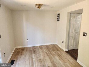 42 Southall Ct in Sterling, VA - Building Photo - Building Photo