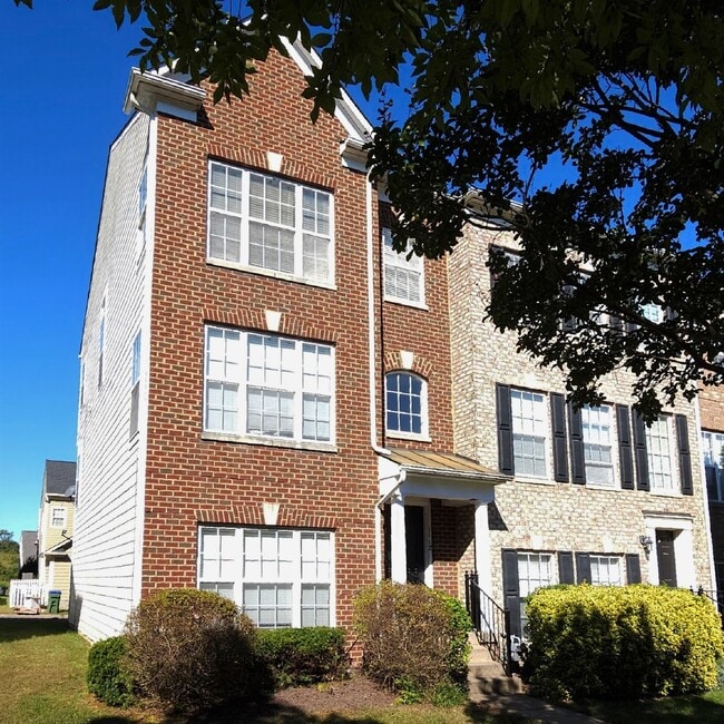 1112 Hampton St in Fredericksburg, VA - Building Photo - Building Photo