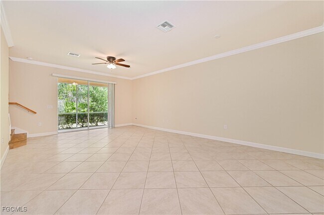 10288 Via Colomba Circle in Ft. Myers, FL - Foto de edificio - Building Photo