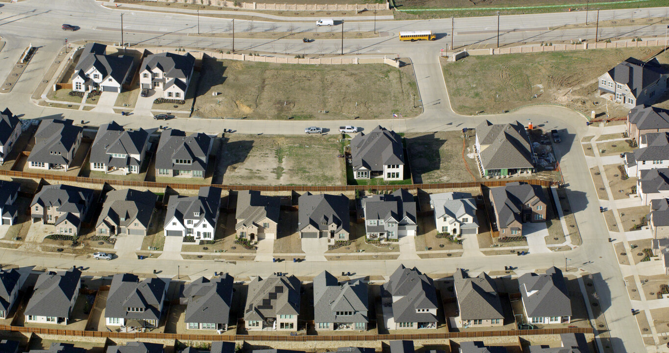 Shaddock Homes-Estates at Rockhill in Little Elm, TX - Building Photo