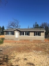 1209 Snowflake Ln in Paradise, CA - Building Photo - Building Photo