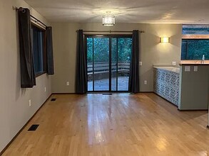 4020 Willowbrook Ln in Bellingham, WA - Building Photo - Building Photo