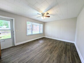 213 E Weatherspoon St in Sanford, NC - Building Photo - Building Photo