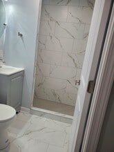 3118 N Central Park Ave, Unit 2R in Chicago, IL - Foto de edificio - Building Photo