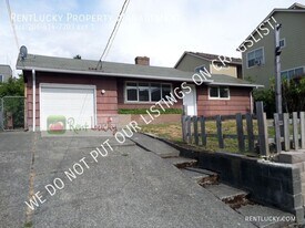 9214 16th Ave SW in Seattle, WA - Building Photo