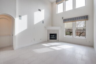 1221 Dakota St in Carrollton, TX - Building Photo - Building Photo