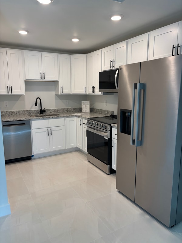 2409-2411 Churchill Ave N, Unit 2411 in Lehigh Acres, FL - Foto de edificio - Building Photo