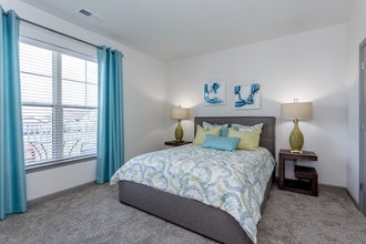 Meridian at View High in Lee's Summit, MO - Foto de edificio - Interior Photo