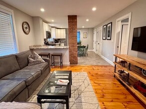 7 Hardy St in Beverly, MA - Building Photo - Building Photo