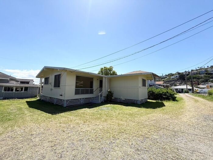 2445 Pauoa Rd in Honolulu, HI - Foto de edificio