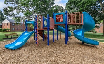 Drexelbrook Apartments in Drexel Hill, PA - Building Photo - Building Photo