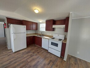 56 Castings Rd in Springfield, IL - Building Photo - Building Photo