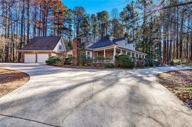 344 Lost Creek Dr NW in Kennesaw, GA - Building Photo - Building Photo