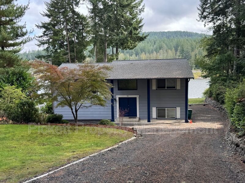 414 Kingsway NW in Bremerton, WA - Building Photo