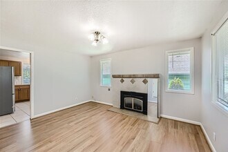 9253 3rd Ave NW in Seattle, WA - Foto de edificio - Building Photo