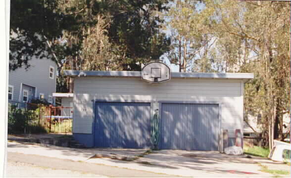 231 Coronado St in Half Moon Bay, CA - Building Photo