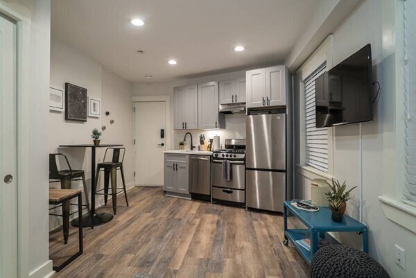 27 Charter St in Boston, MA - Building Photo