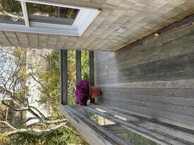 7 Pine Grove Ln in Nantucket, MA - Building Photo