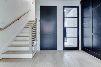 1911 Lauderdale St in Houston, TX - Building Photo - Building Photo