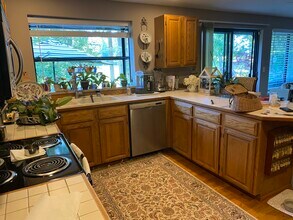 25733 Lake Wilderness Country Club Dr SE in Maple Valley, WA - Building Photo - Building Photo